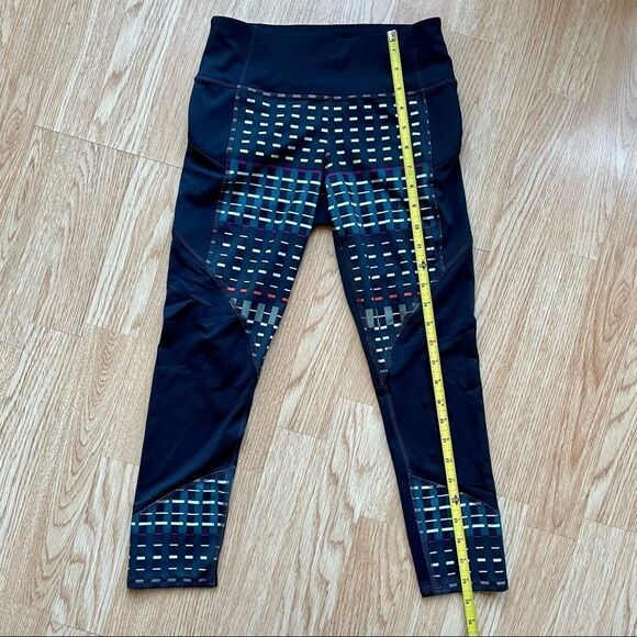 Athleta Blue Multicolor Geometric 8” Rise Mesh Crop Leggings - Picture 7 of 10